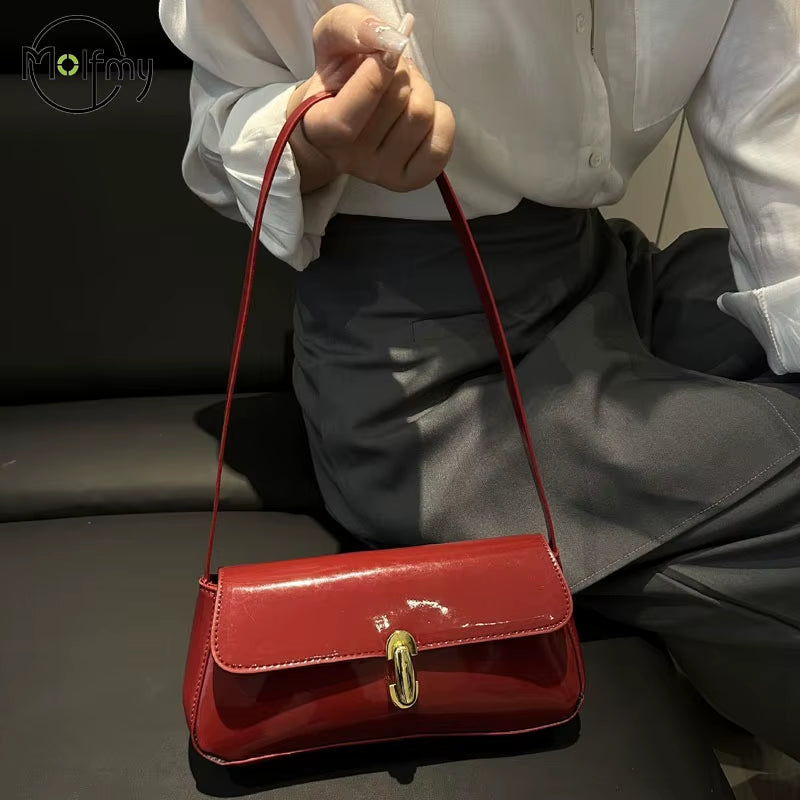 Women'S Underarm Bag Vintage Leather Flap Decor Shoulder Handbag Fashion Tote Bags Suitable for Dating Outing Party Vacation